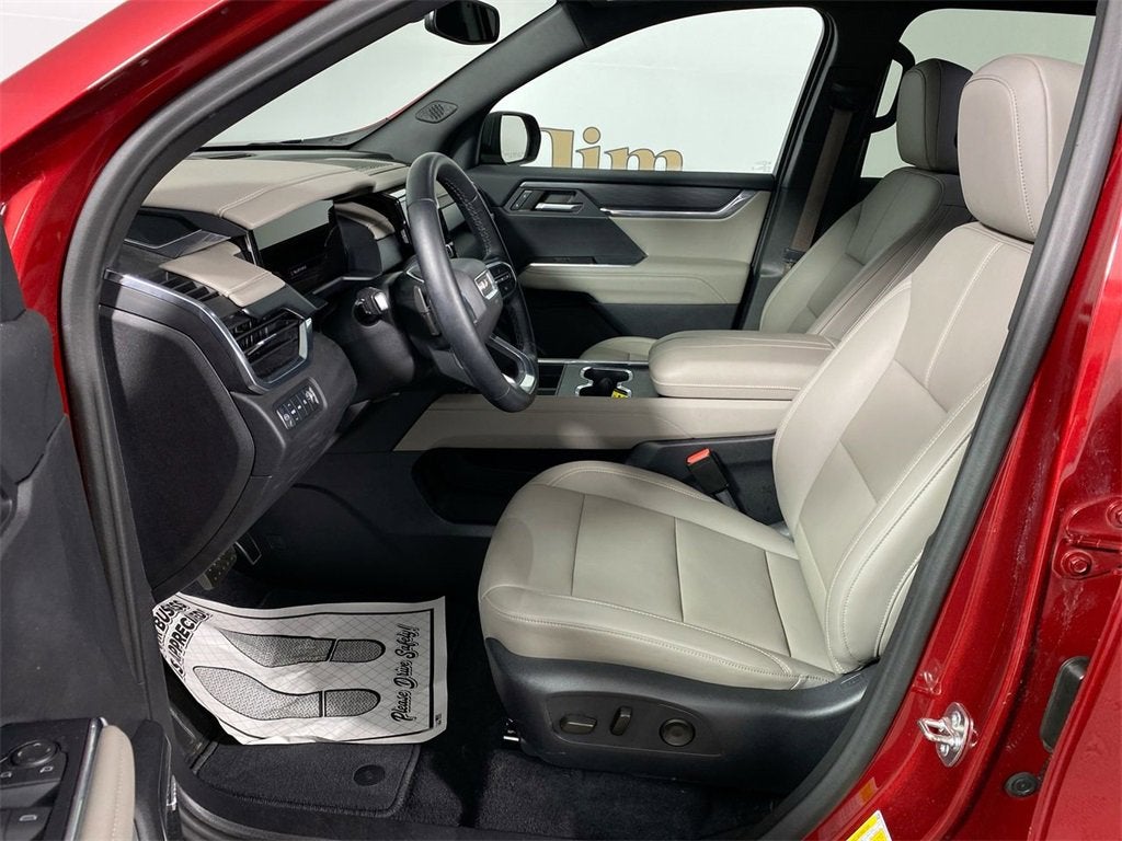 2024 GMC Acadia Elevation