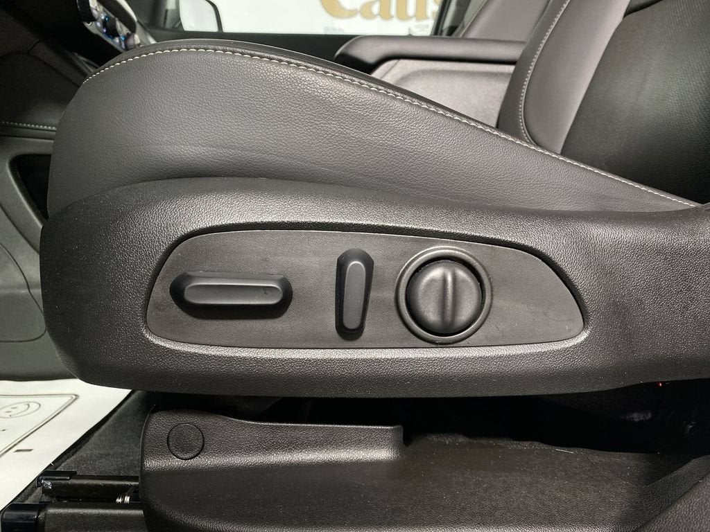 2023 GMC Acadia SLT - Photo 12