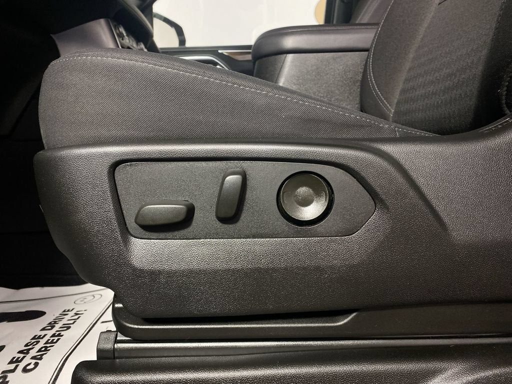 2023 GMC Yukon SLE