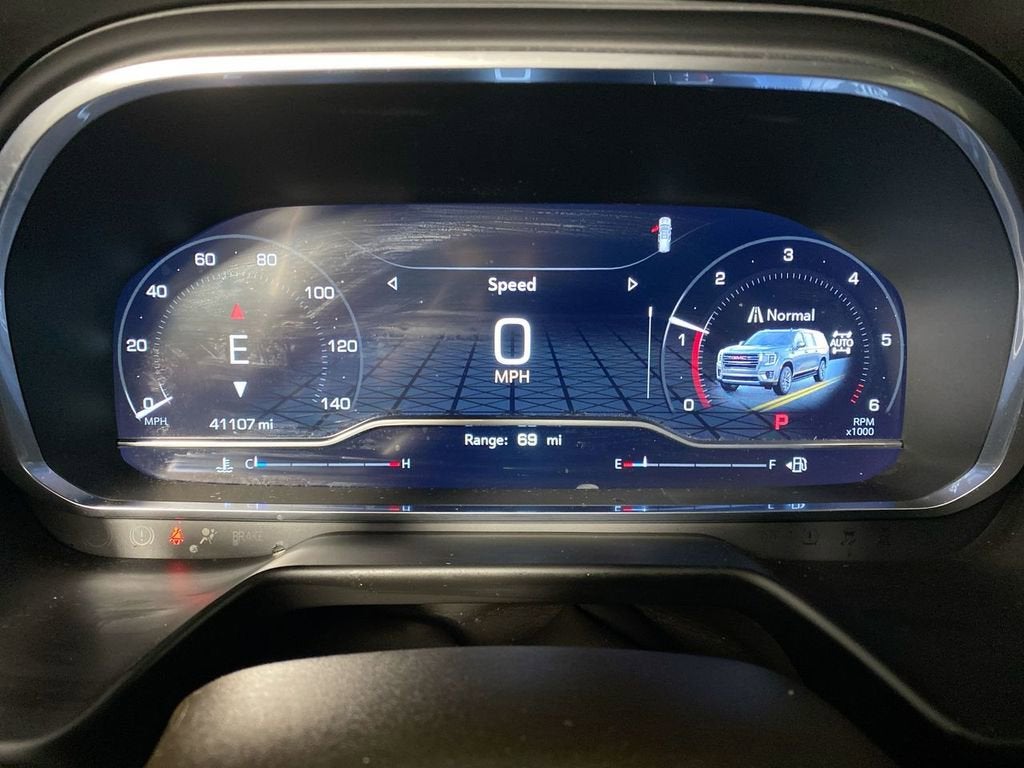 2023 GMC Yukon SLT