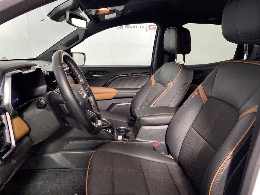 2023 GMC Canyon 4WD AT4