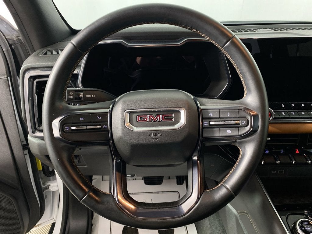 2023 GMC Canyon 4WD AT4
