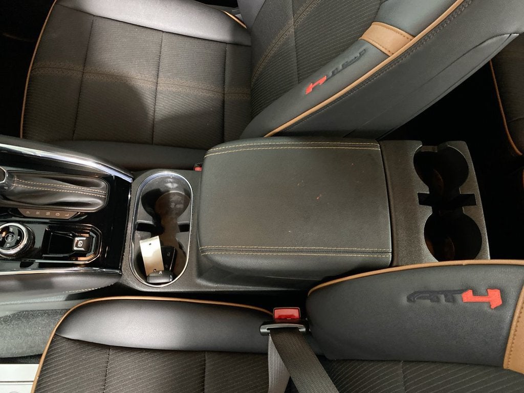2023 GMC Canyon 4WD AT4