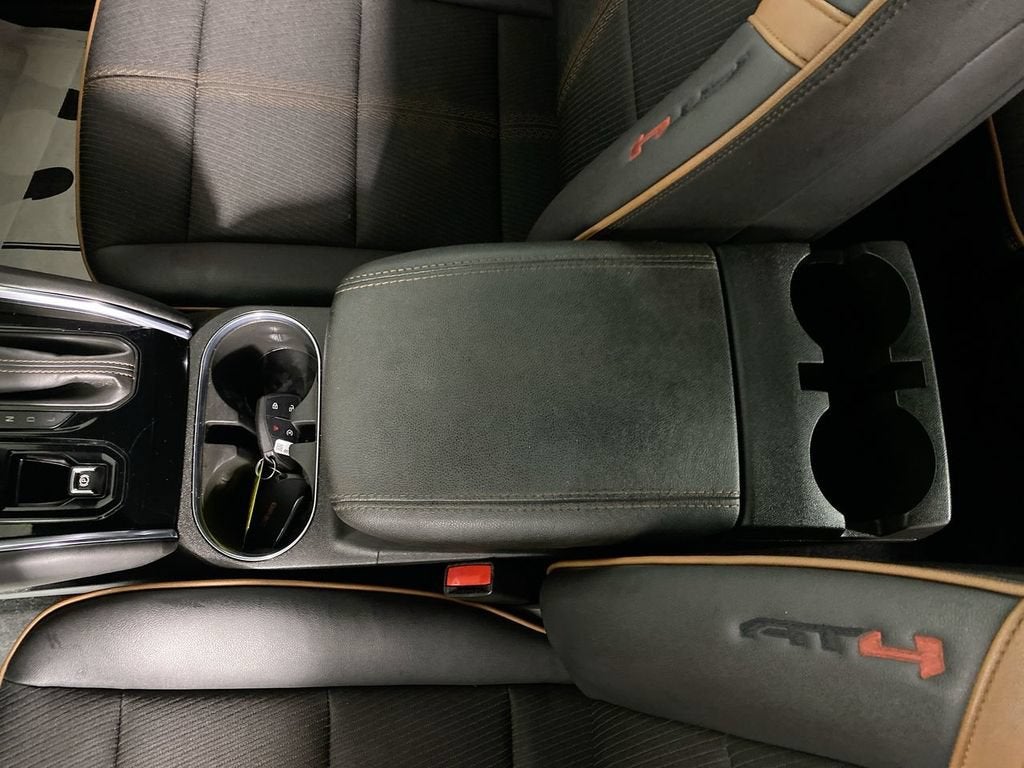 2023 GMC Canyon 4WD AT4