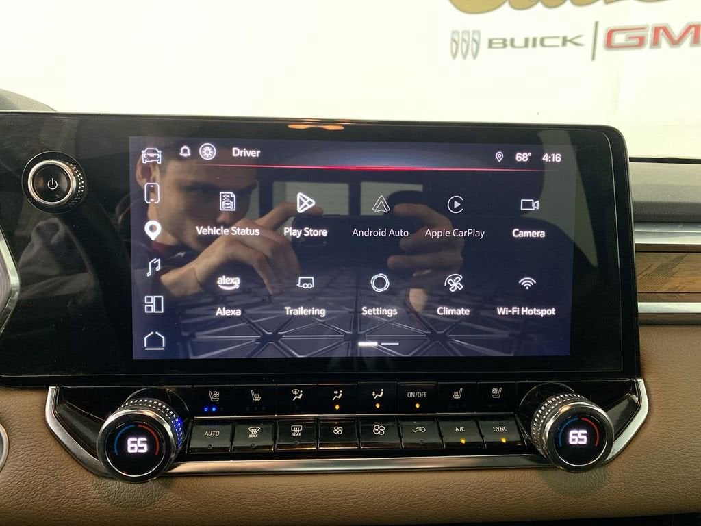 2023 GMC Canyon Denali