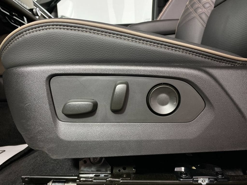 2023 GMC Canyon Denali