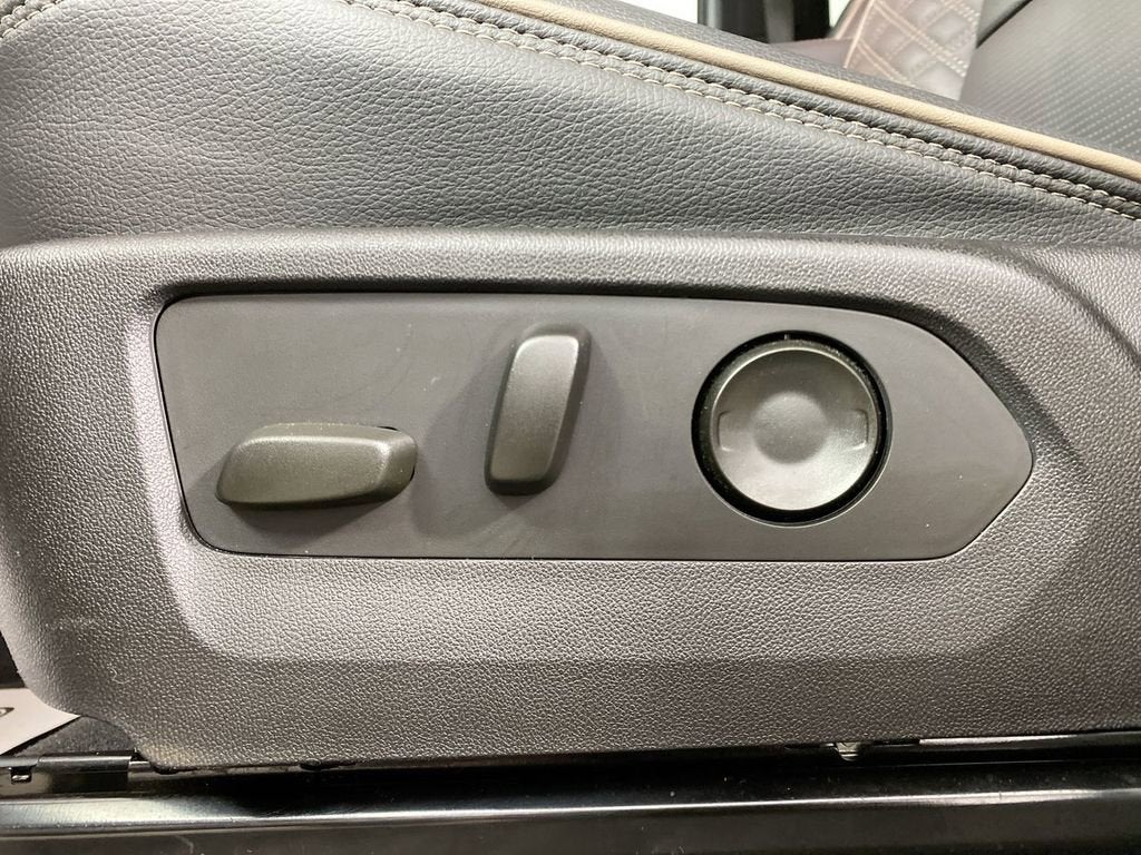 2023 GMC Canyon Denali