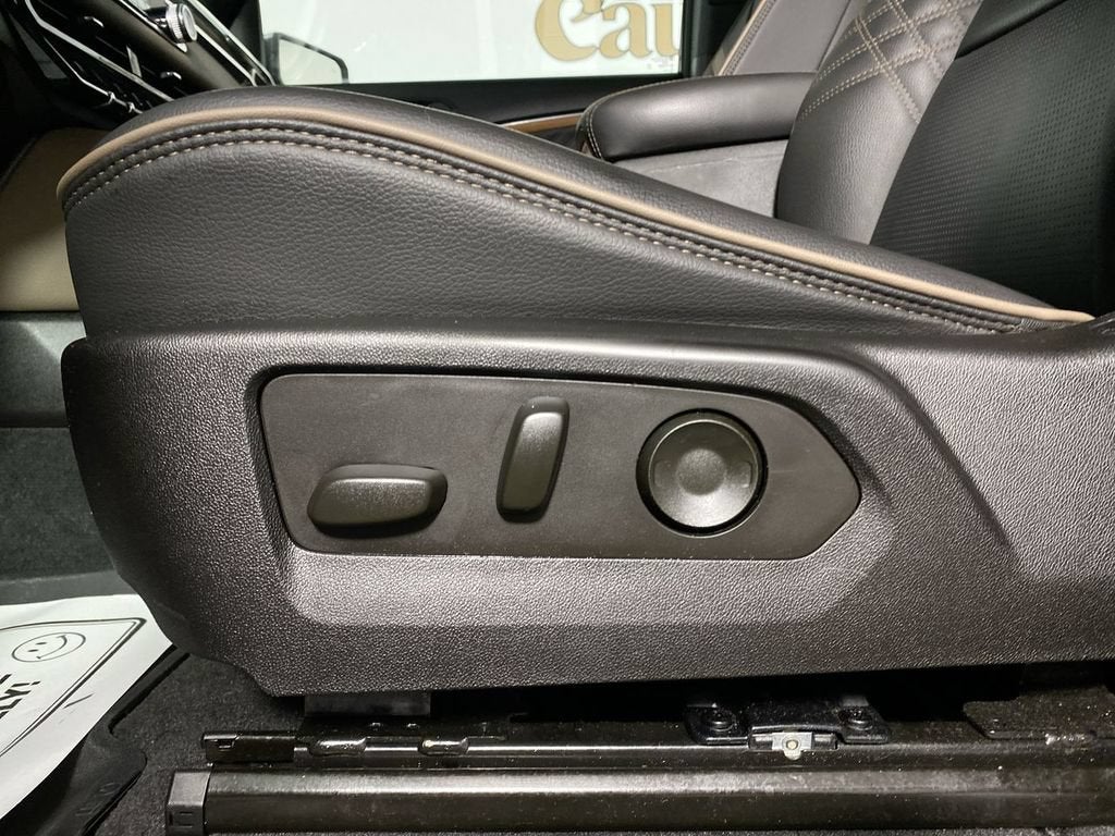 2023 GMC Canyon 4WD Denali