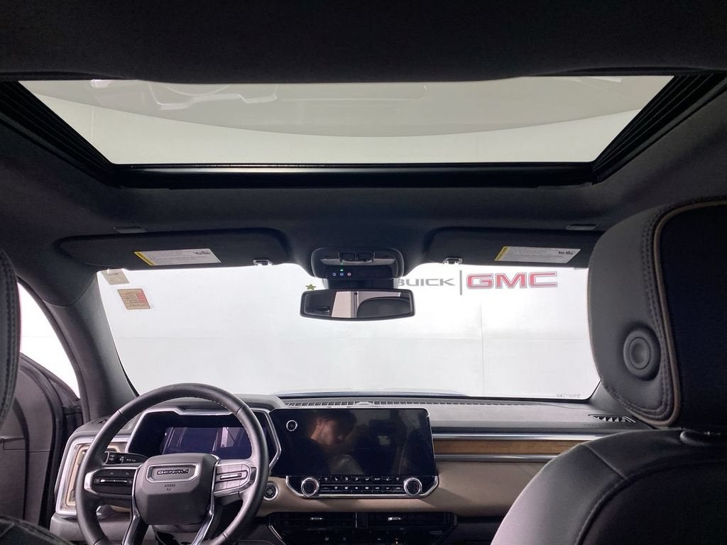 2023 GMC Canyon 4WD Denali