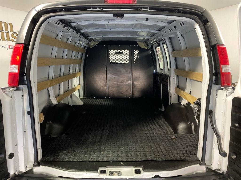 2024 GMC Savana Cargo 2500 Work Van