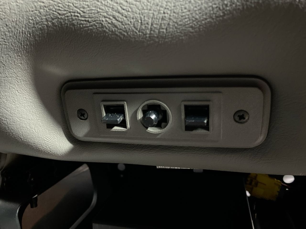 2025 GMC Savana Cargo 3500 Work Van