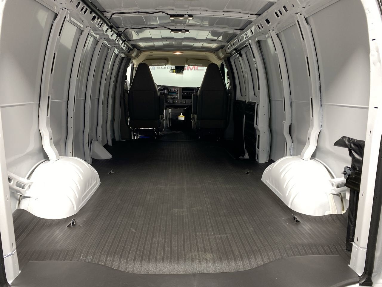 2025 GMC Savana Cargo 3500 Work Van