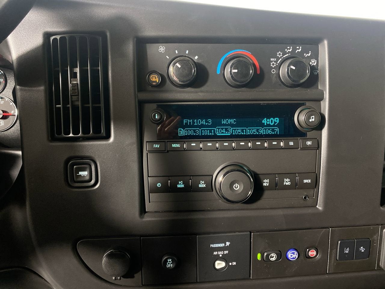 2025 GMC Savana Cargo 3500 Work Van