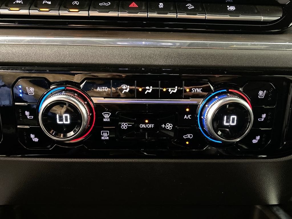 2023 GMC Sierra 1500 SLT - Photo 18