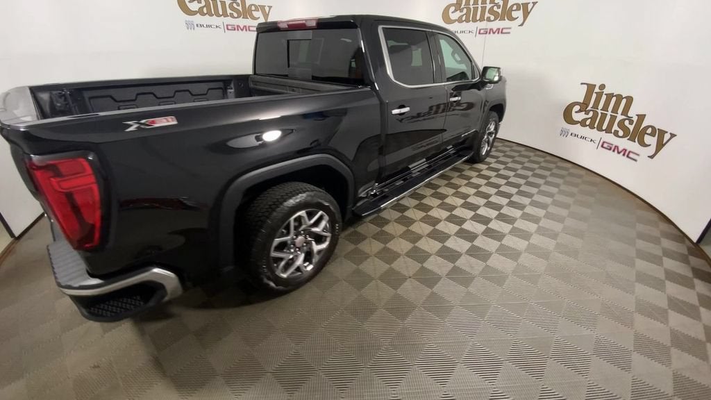 2023 GMC Sierra 1500 SLT - Photo 8