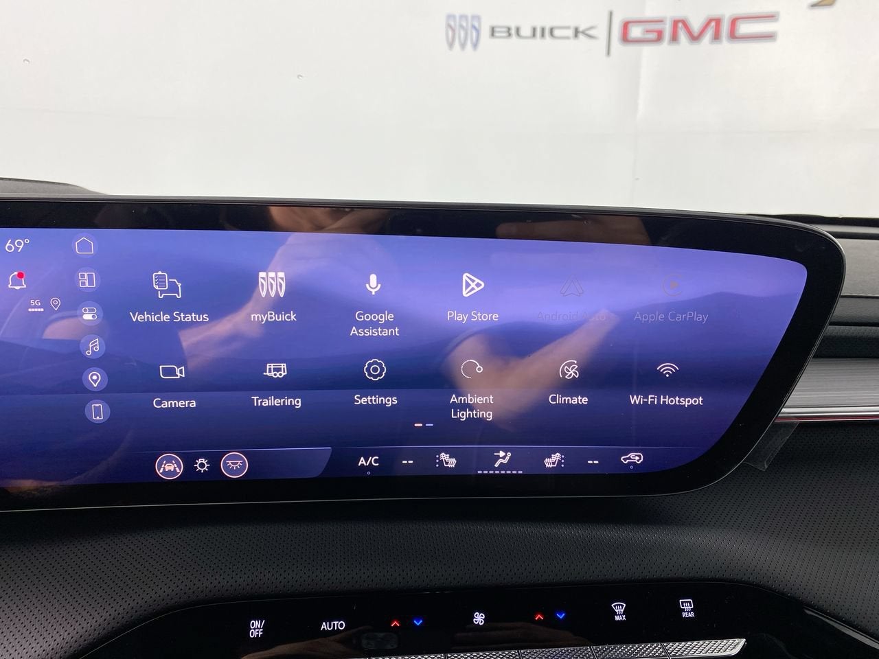 2027 Buick Enclave Preferred