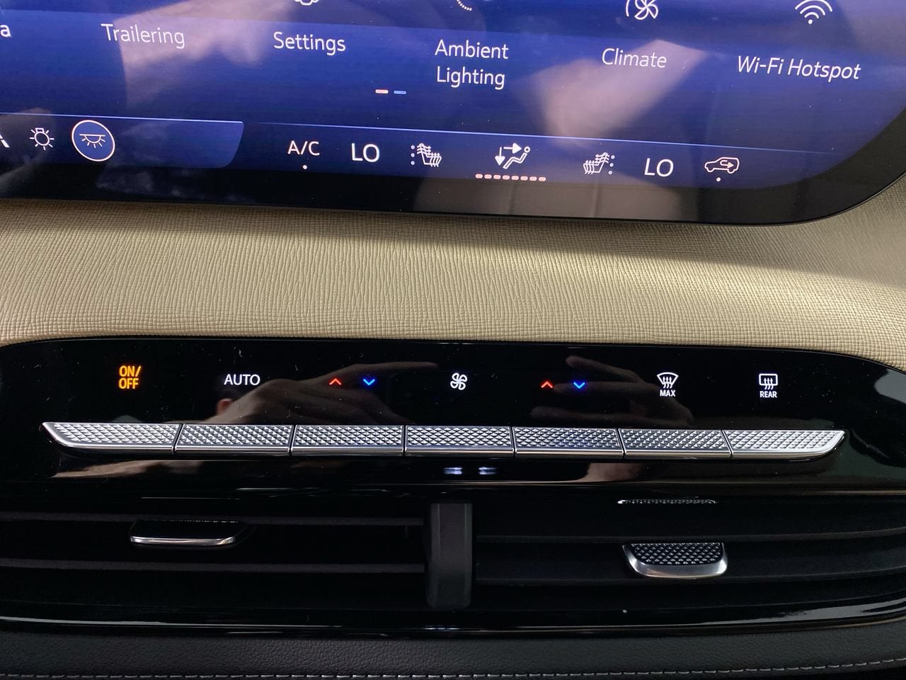 2026 Buick Enclave Preferred - Photo 19