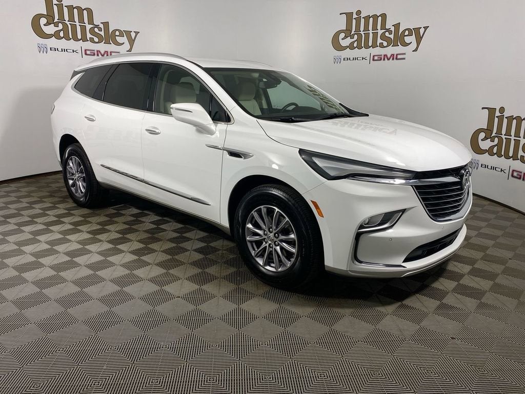 2023 Buick Enclave Essence