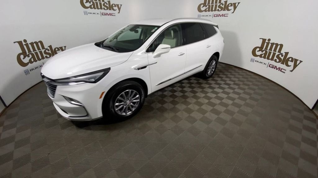 2023 Buick Enclave Essence