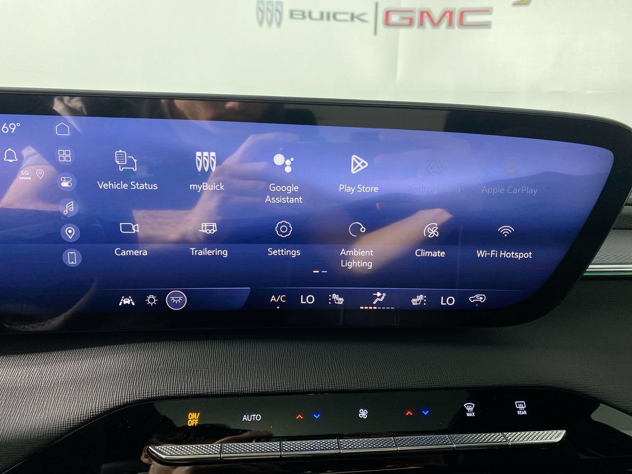 2026 Buick Enclave Sport Touring